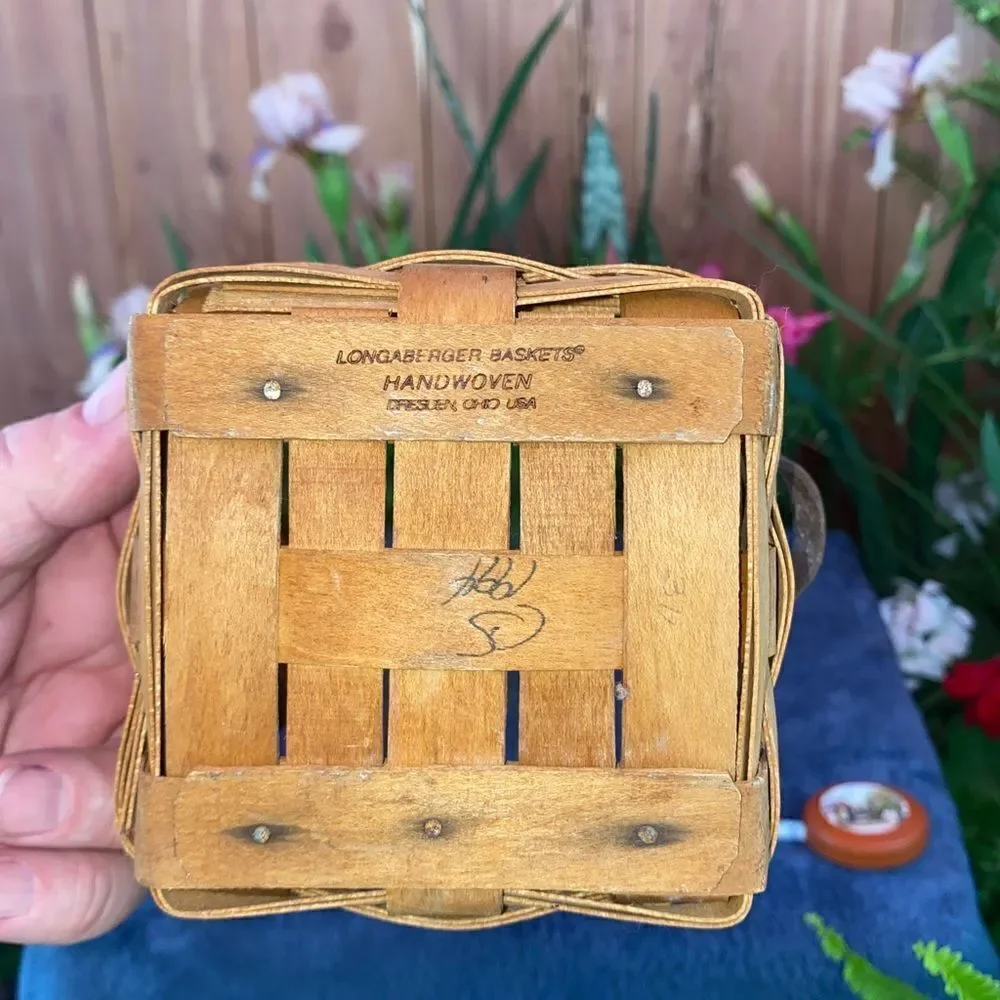 Small square Longaberger basket with missing leather handle
